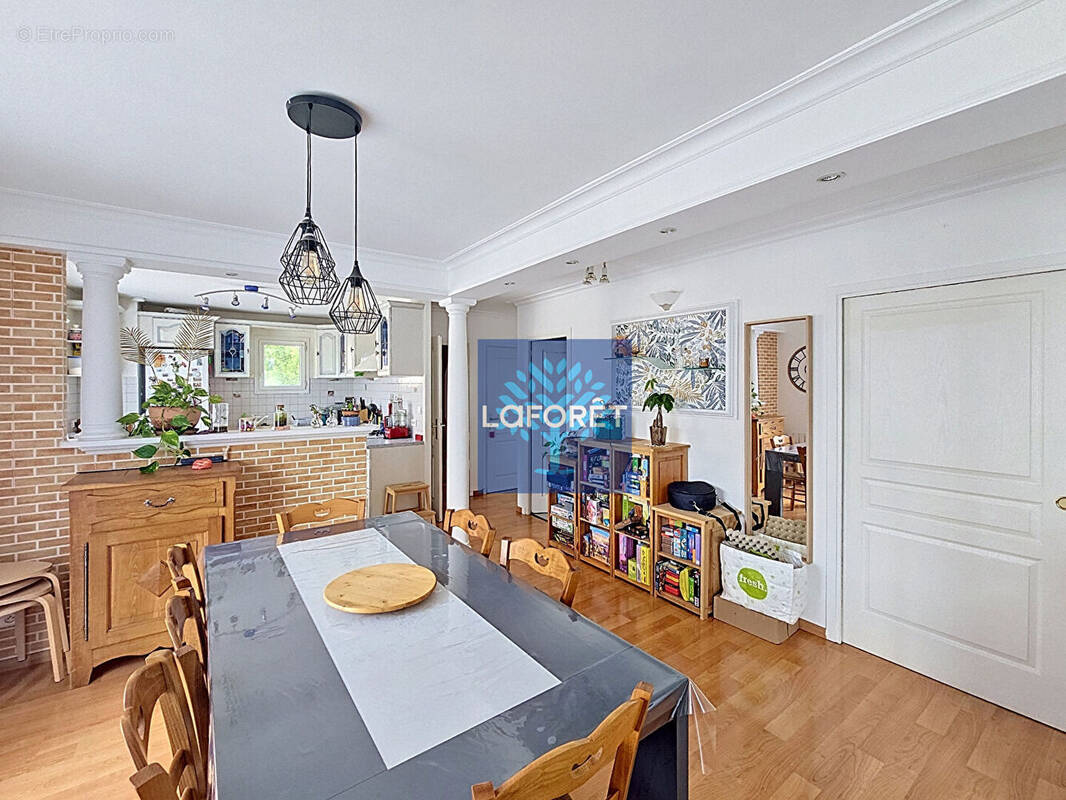 Appartement à CHAPONNAY
