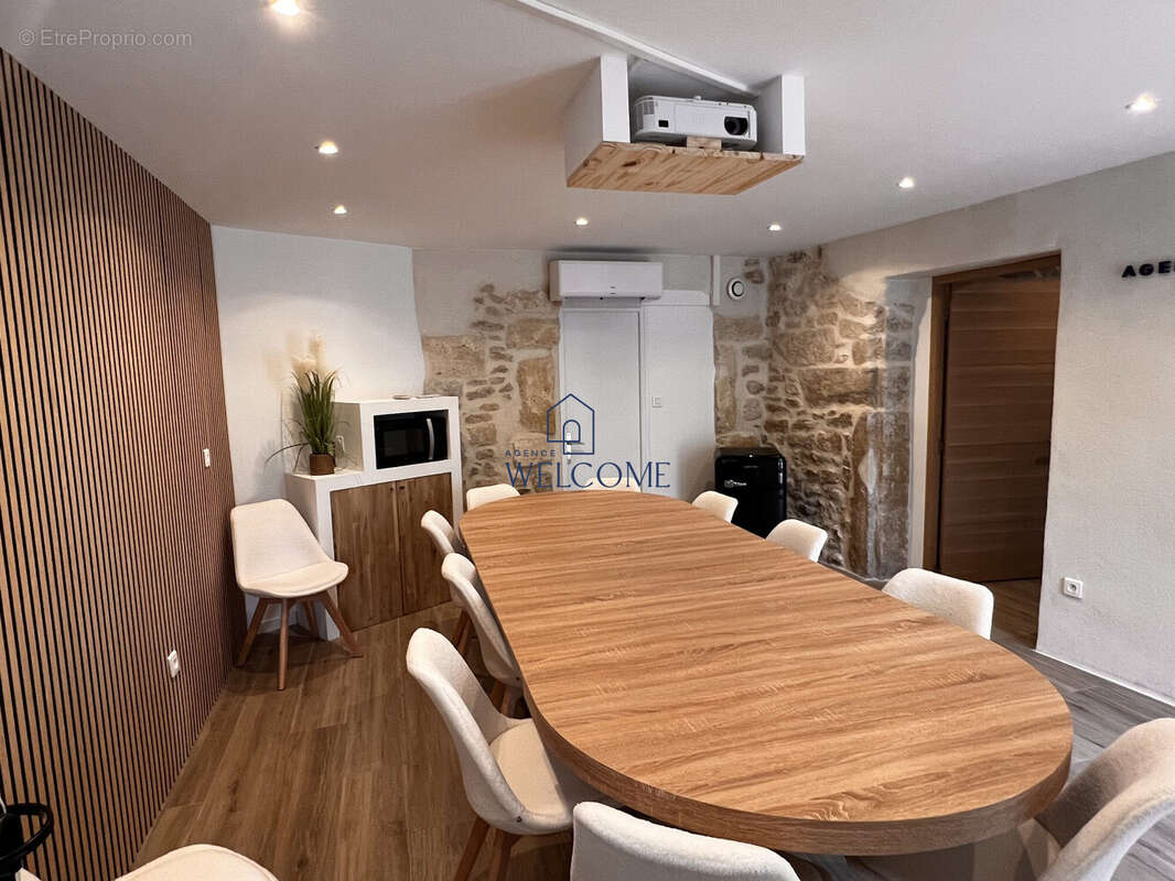 Commerce à VENDARGUES