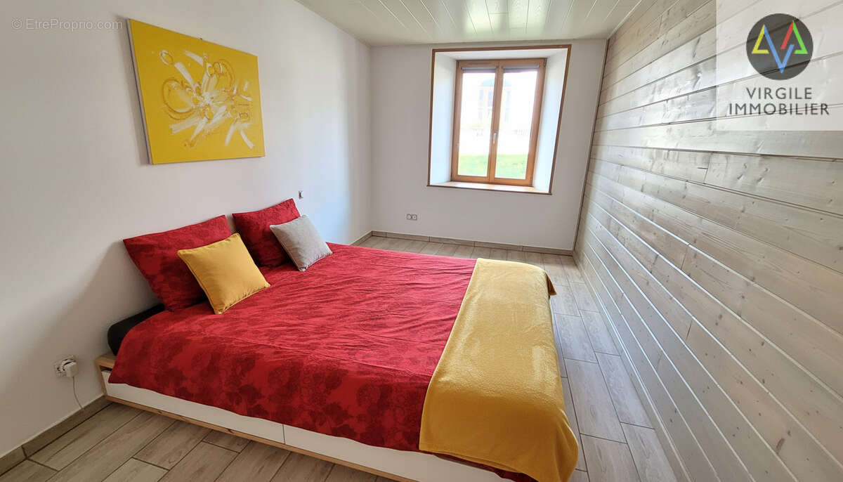 Appartement de caractère entièrement rénové au cœur des Hôpitaux-Vieux - photo 4