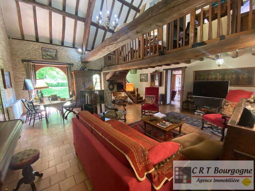 Maison à SAINT-MAURICE-LE-VIEIL