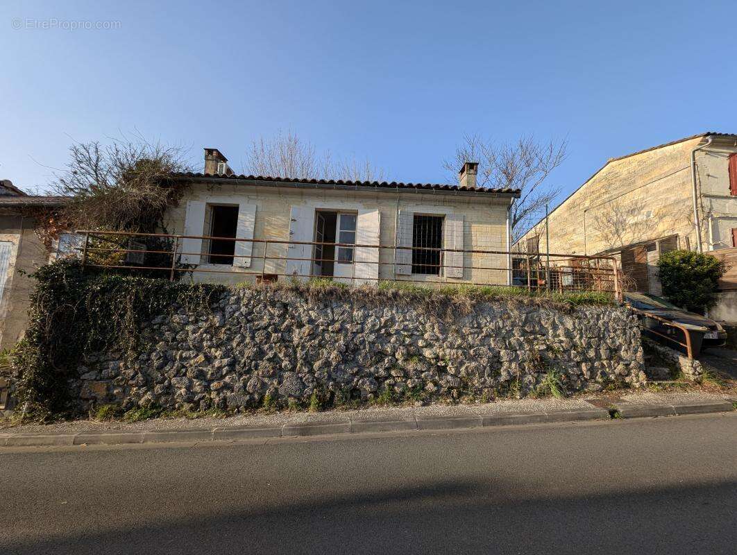 BONNETAN sur 2511m² arborés maison à rénover de 90m² 160 000€ - photo 2