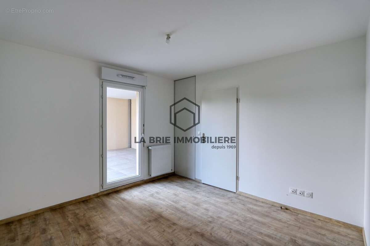 Appartement 49 m² à Mennecy  - photo 2