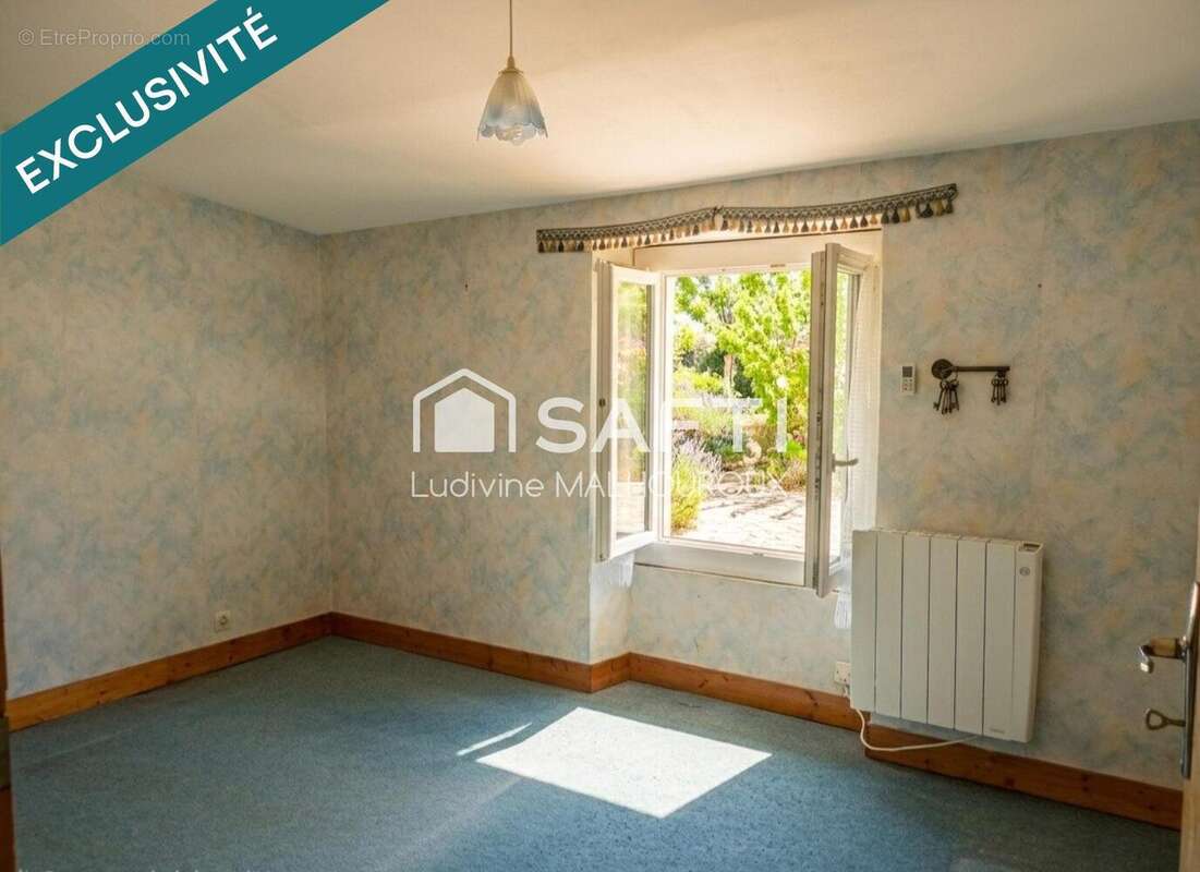 Maison 135 m² à Juillaguet  - photo 8