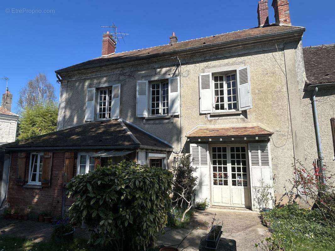 Maison à FERICY