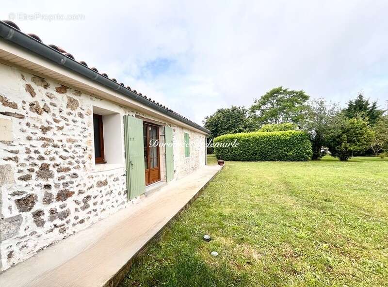 Maison à SAINT-CIERS-DU-TAILLON