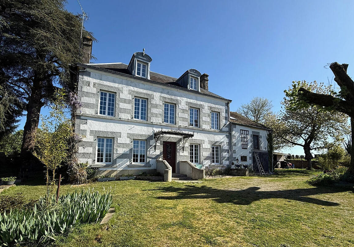 Maison à SAINT-DENIS-SUR-SARTHON