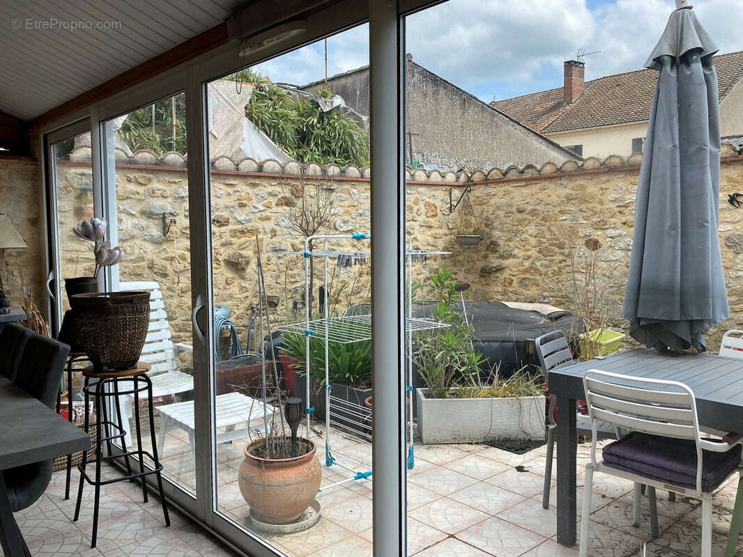 Appartement à PRAYSSAC