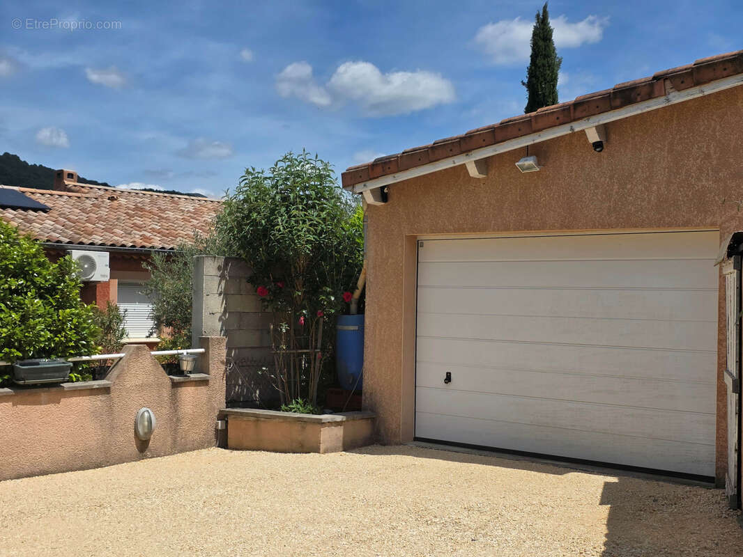 Maison à MONTPEZAT-SOUS-BAUZON