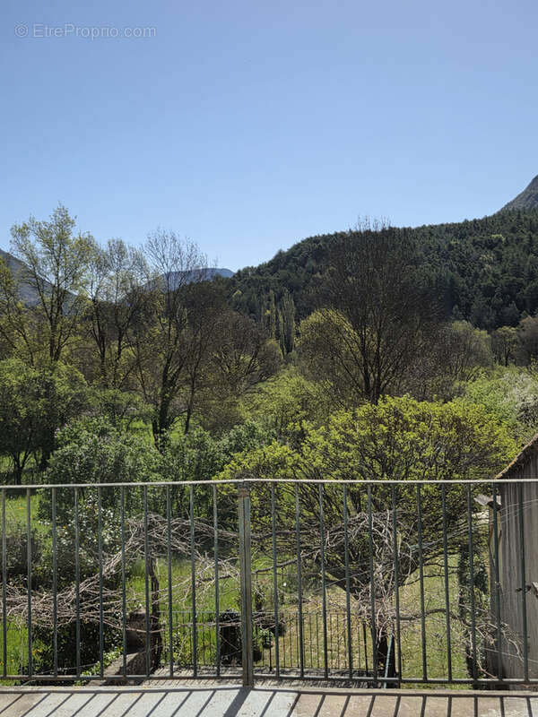 Maison à LA MOTTE-CHALANCON
