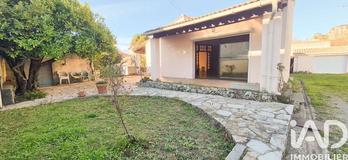 Photo 2 - Maison à SAINT-BAUZILLE-DE-PUTOIS