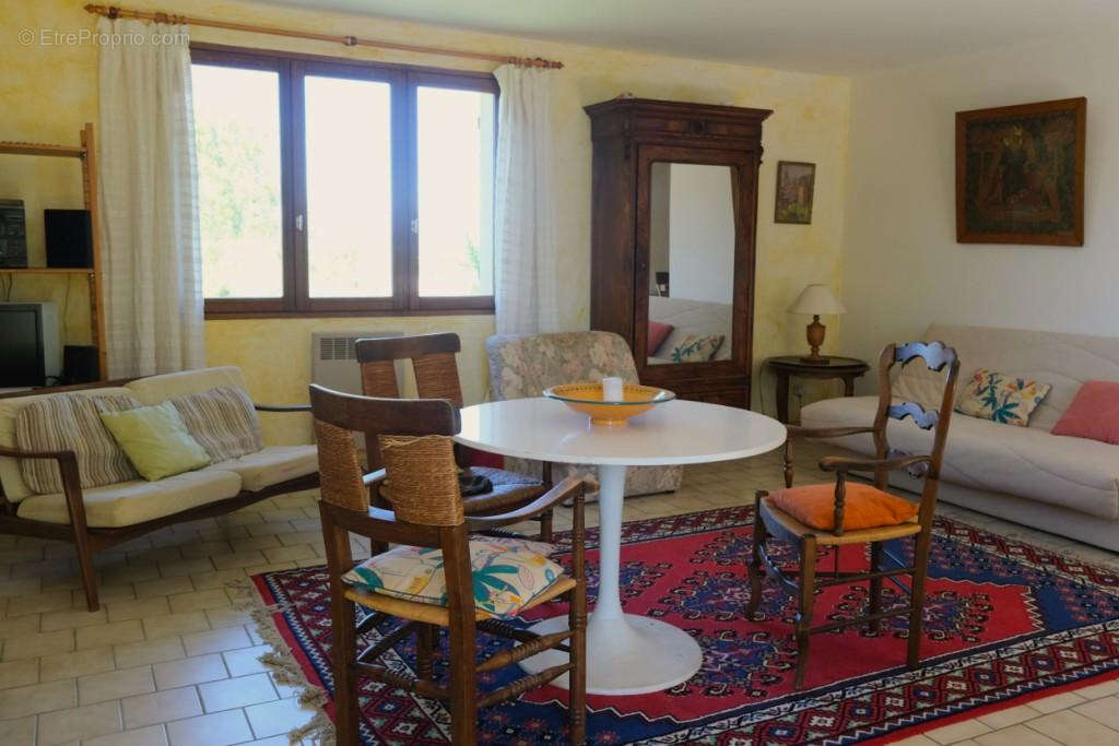 Maison à VILLENEUVE-DE-BERG