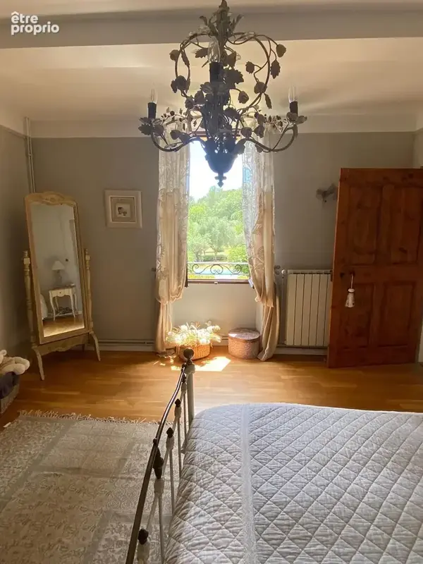 Maison 250 m² à Le Cannet-Des-Maures  - photo 9
