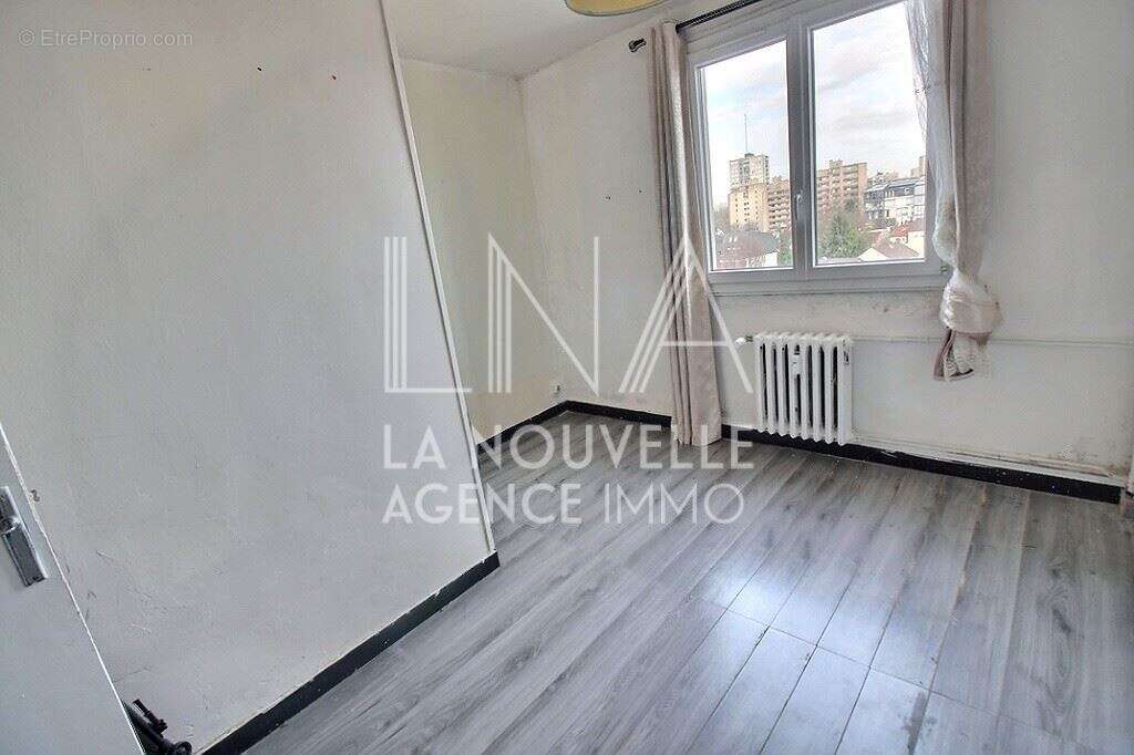 LNA, la nouvelle agence à le plaisir de vous présenter ce charmant T3 ( 2 vraies chalbres) avec vue - photo 8