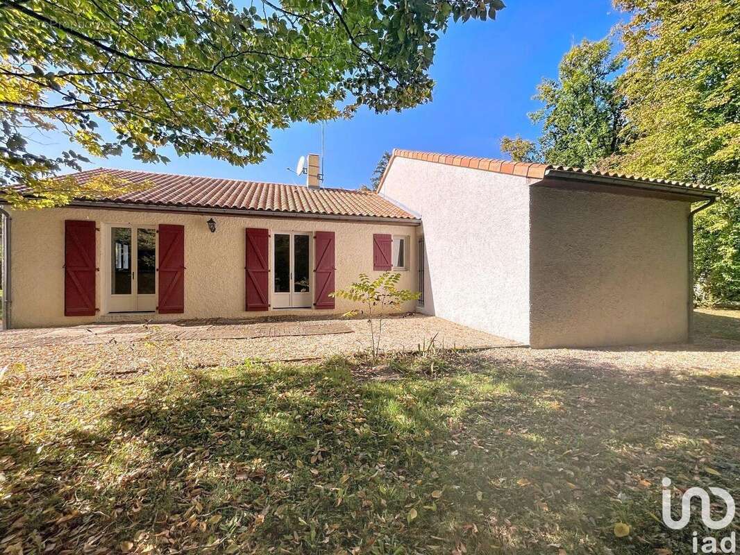 Photo 4 - Maison à VOUILLE