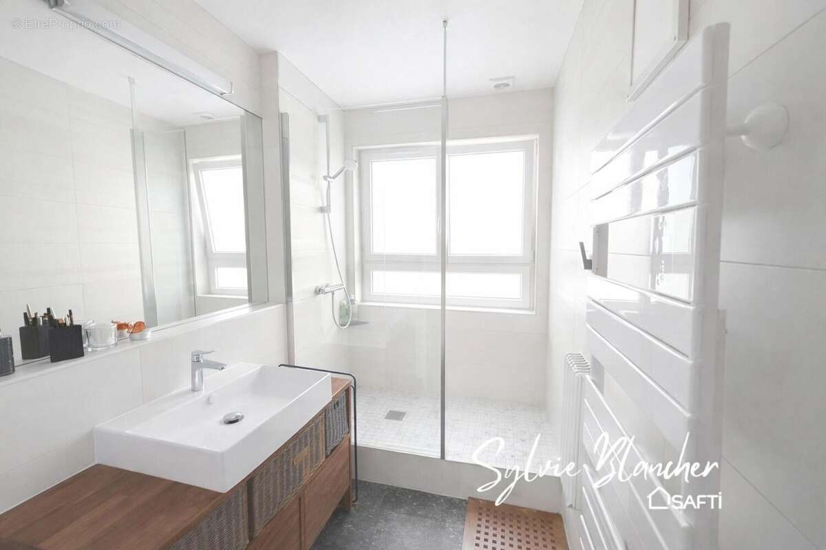 Appartement 126 m² à Caen  - photo 2