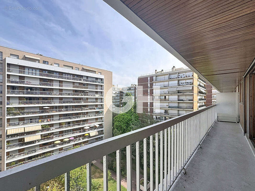 Paris 11ème Bel appartement 3 pièces avec balcon et vue dégagée - photo 7