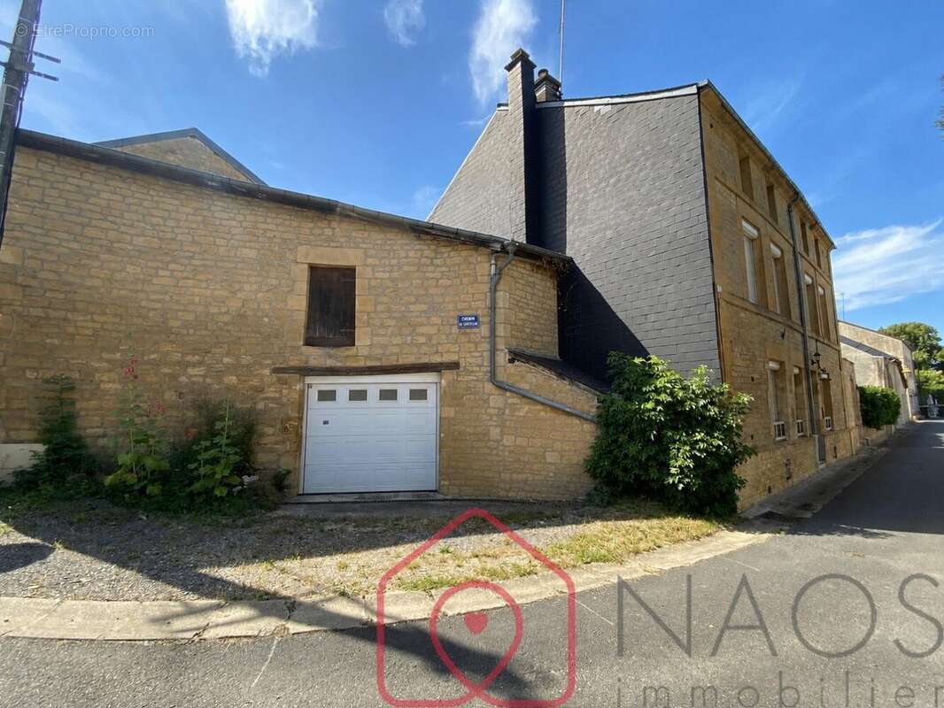 Maison de caractère en pierre de 191 m² - photo 3