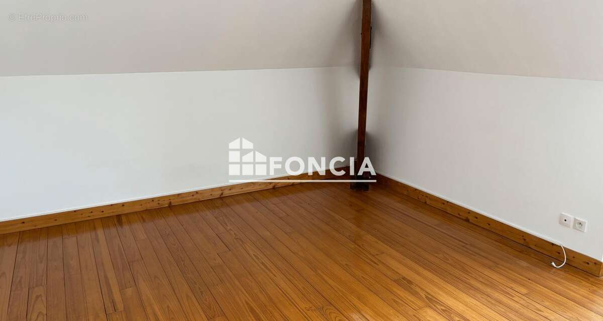 Appartement à CROUY-SAINT-PIERRE