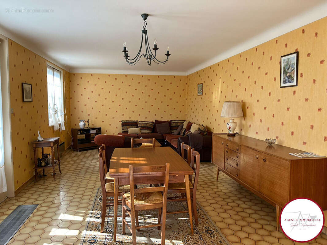 Maison à SAINT-AMAND-MONTROND