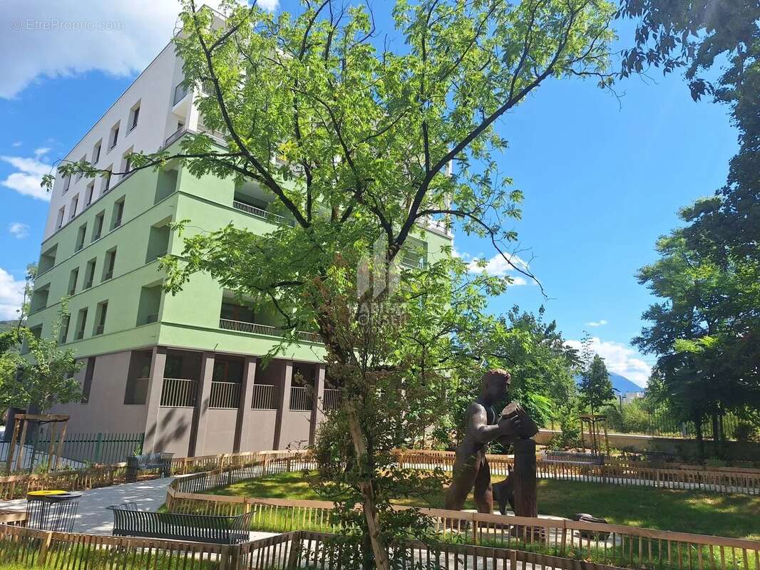 Appartement à LE PONT-DE-CLAIX