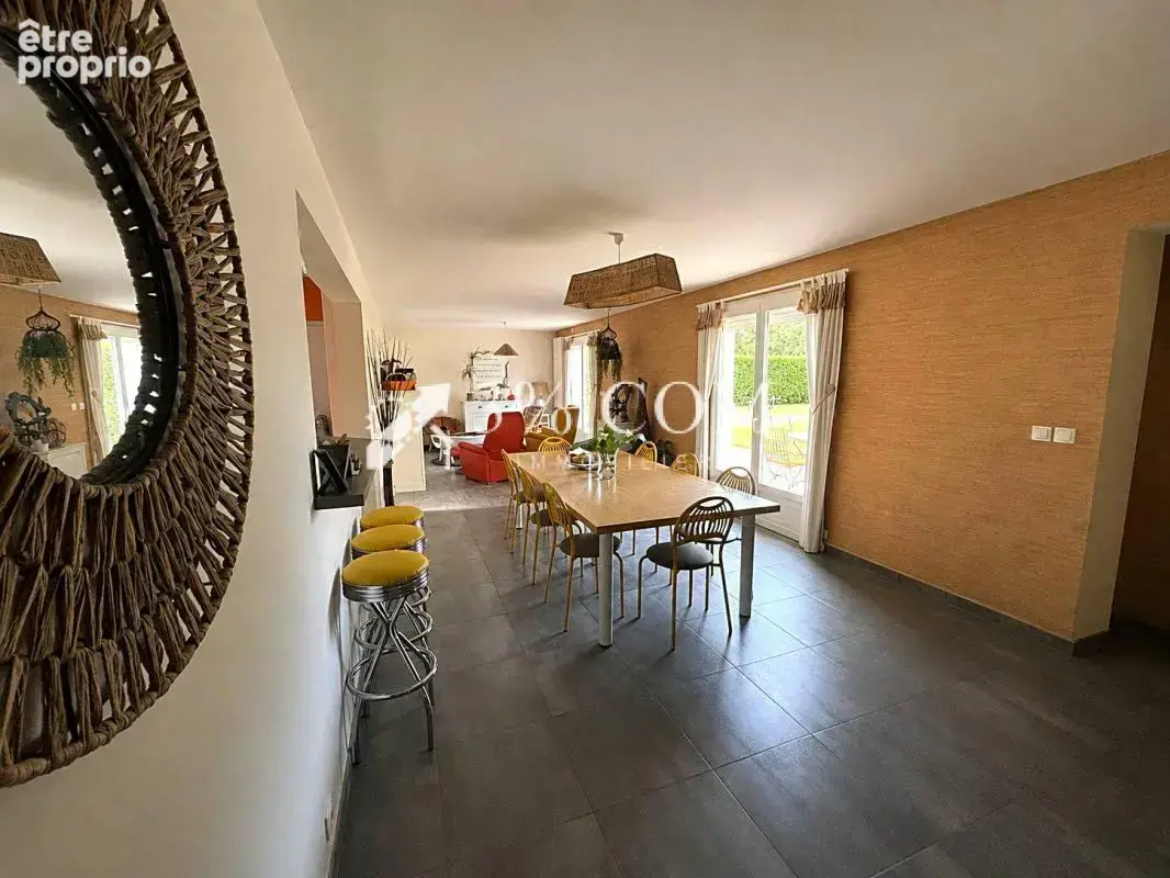 Maison familiale 173 m2 - Vie de plain-pied - 5 chambres - T - photo 2