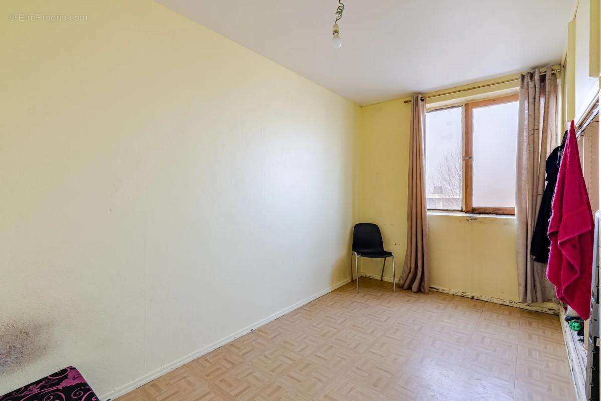 Appartement à CLICHY-SOUS-BOIS