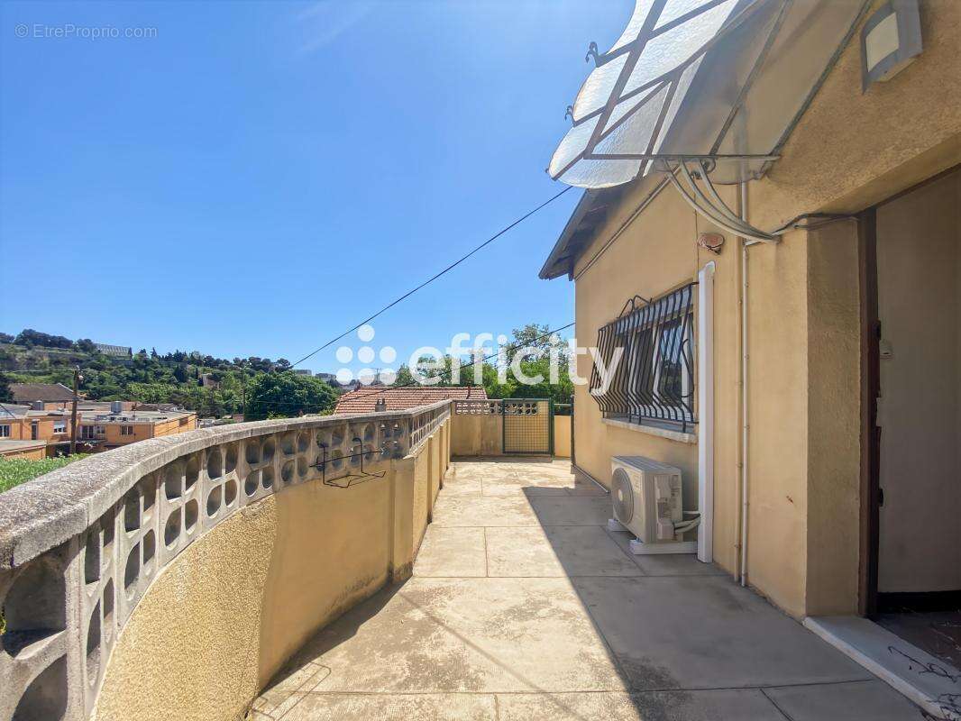 Appartement à MARSEILLE-14E