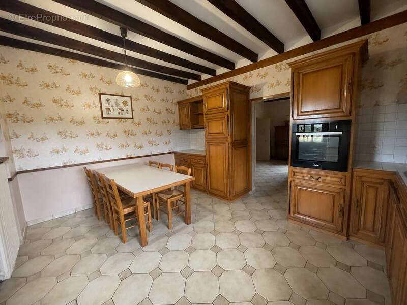 Maison  sur 8853 m2  avec étang, jardin plat et dépendances - photo 12