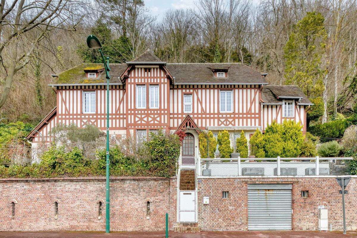 Maison à MANNEVILLE-SUR-RISLE