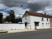 Maison à VICQ-EXEMPLET