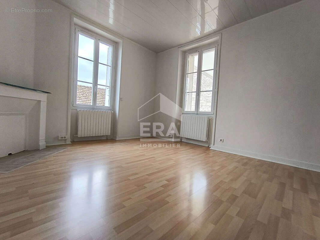 Maison à CONDE-SUR-AISNE