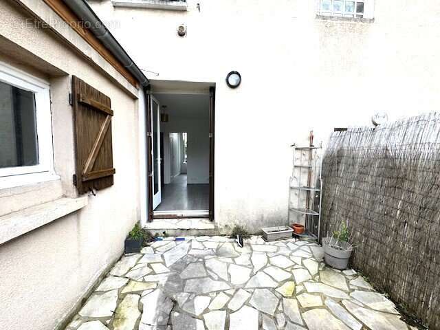 Appartement à SAINT-MAUR-DES-FOSSES