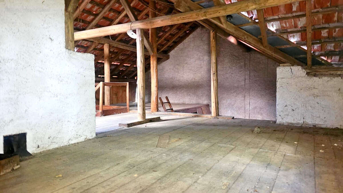 Maison à DENEUVRE