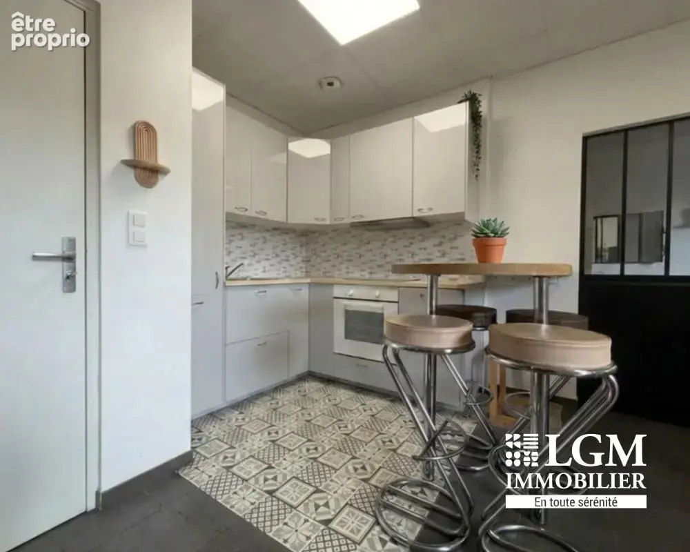 63170 AUBIÈRE – Rare! T1 bis rénové avec agréable jardin privatif de 140m² - photo 2