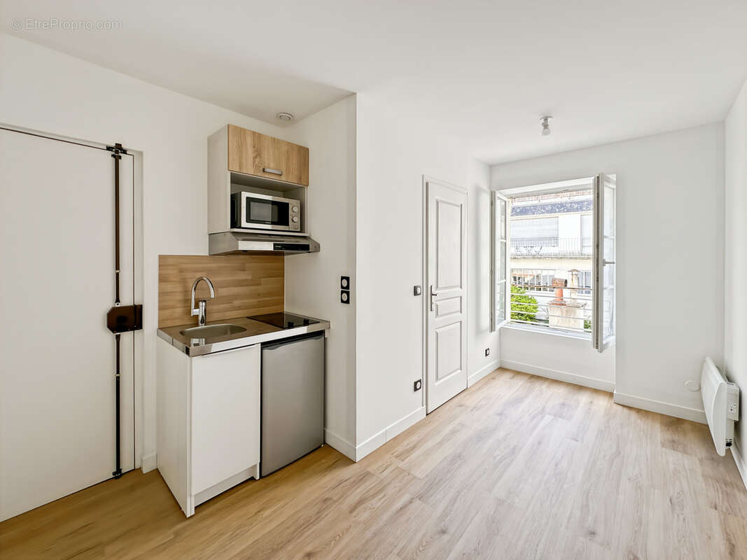 Appartement à PARIS-14E
