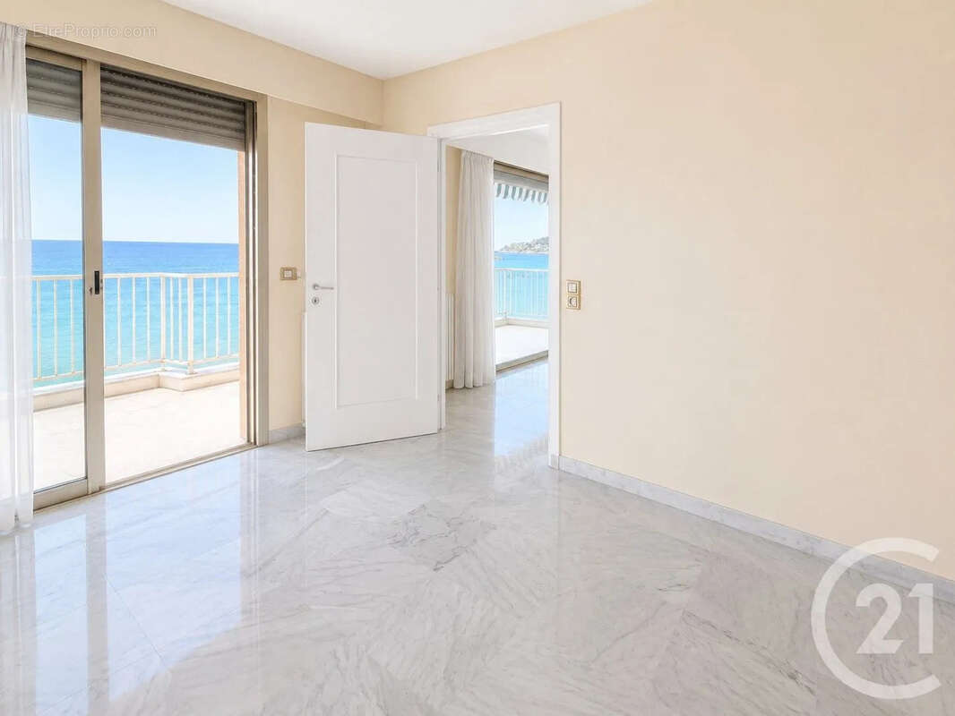 Appartement 43 m² à Roquebrune-Cap-Martin  - photo 3