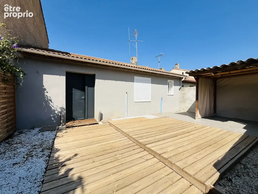 BEZIERS - Maison rénovée avec jardin dans quartier recherché de La Crouzette - photo 8