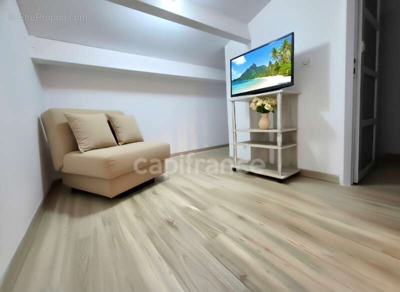 Appartement à SIX-FOURS-LES-PLAGES