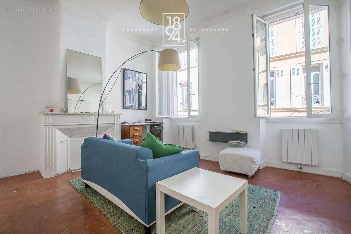 Appartement à MARSEILLE-1E