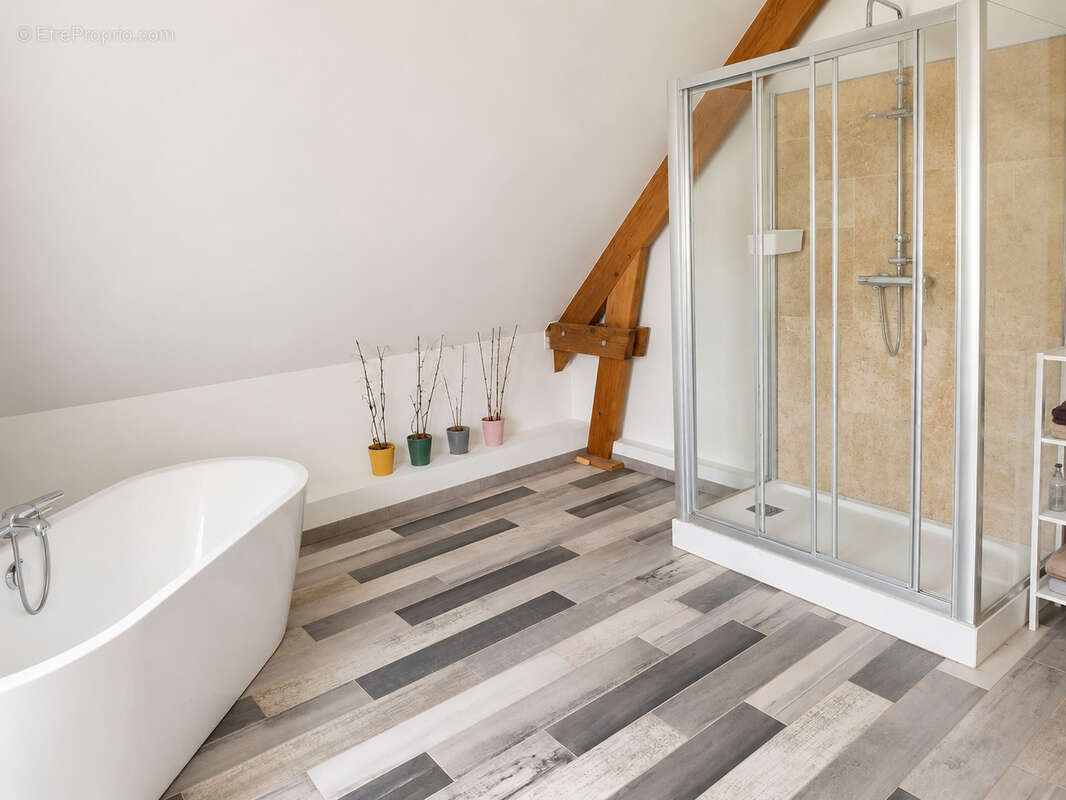 Maison à ESCHES