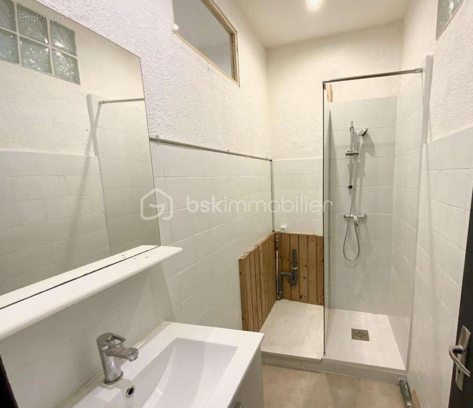 Appartement à MARSEILLE-6E