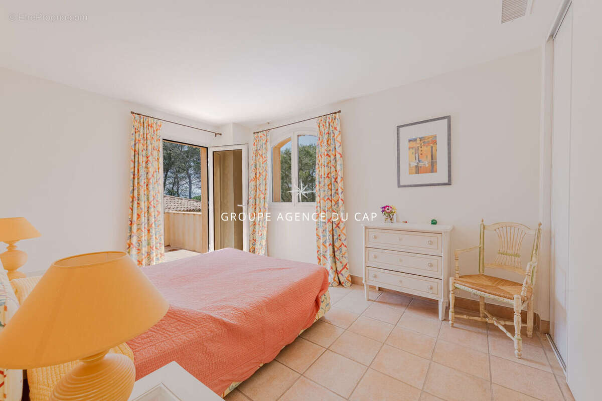Magnifique vue sur le golf villa 7 pieces avec piscine et double garage - photo 14