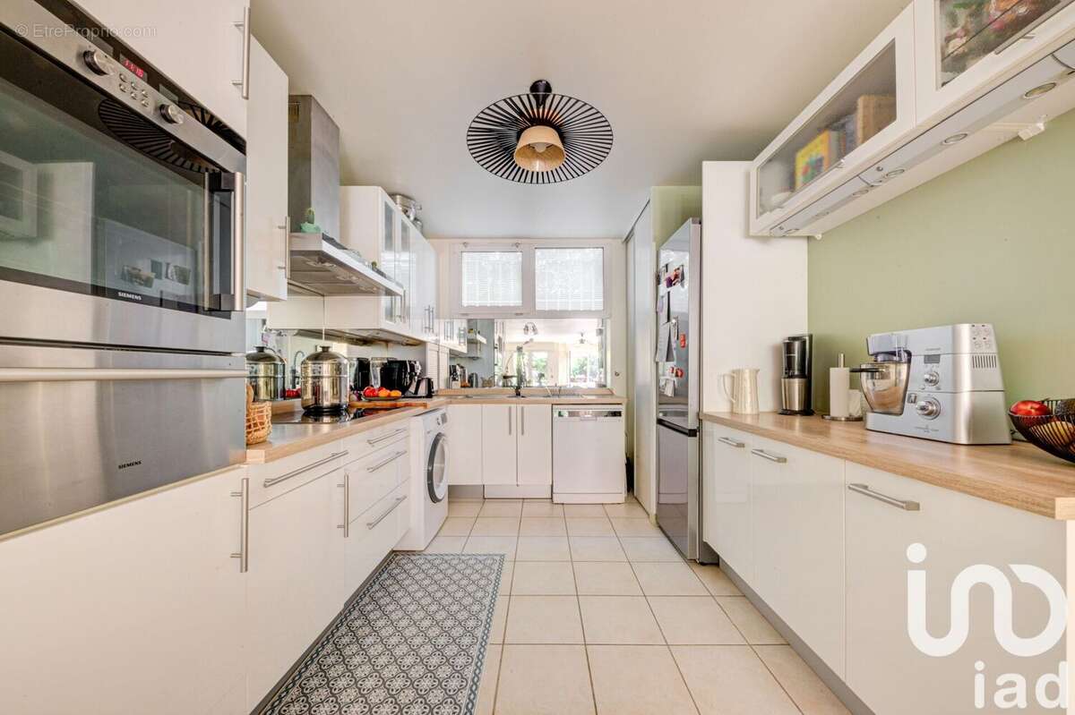 Photo 8 - Appartement à SURESNES