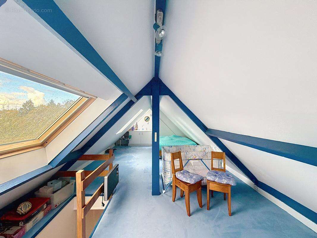 Maison à VOISINS-LE-BRETONNEUX