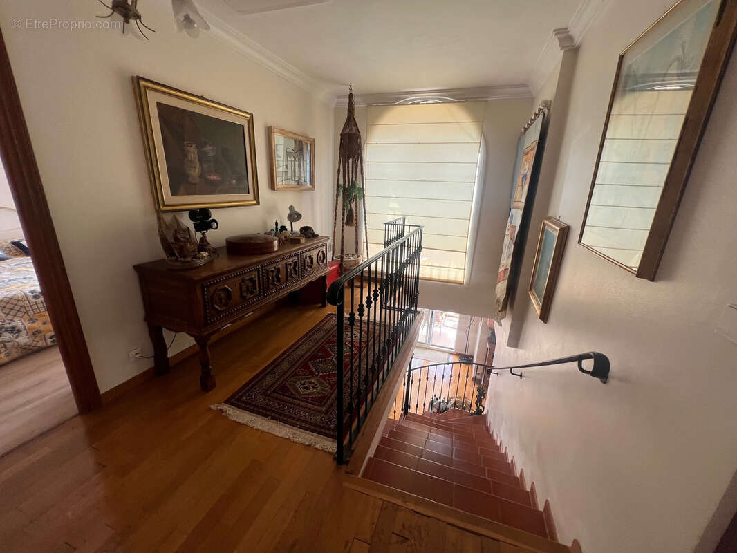 Exclusivite- domaine privé avec piscine sur menton garavan- villa jumelee  t5/6 sur 3 niveaux, terrasses, jard - photo 13