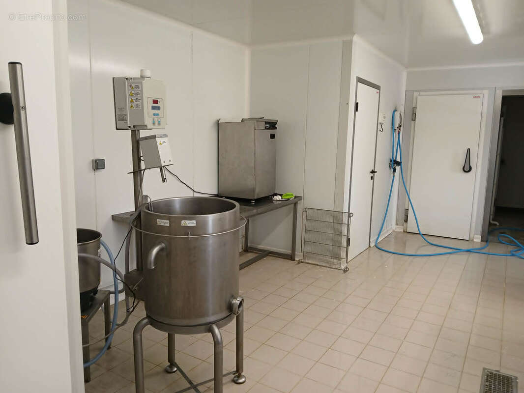 Exploitation caprine avec transformation fromagère, vente directe et maison d'habitation   19,33 ha   Indre - photo 19