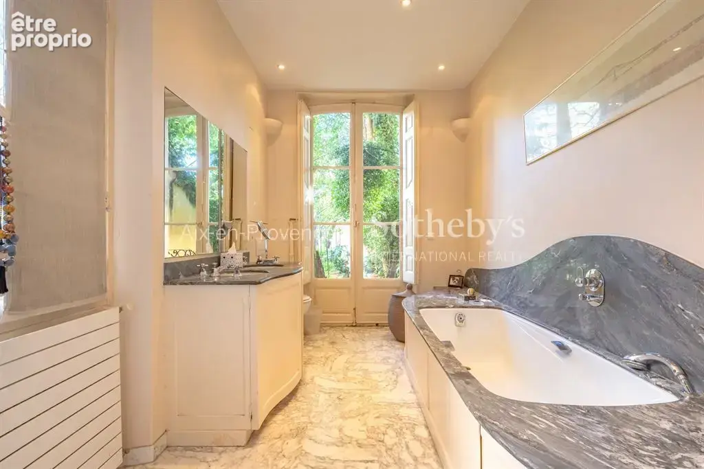 Appartement d'exception avec piscine et jardin au coeur du quartier Mazarin - photo 12