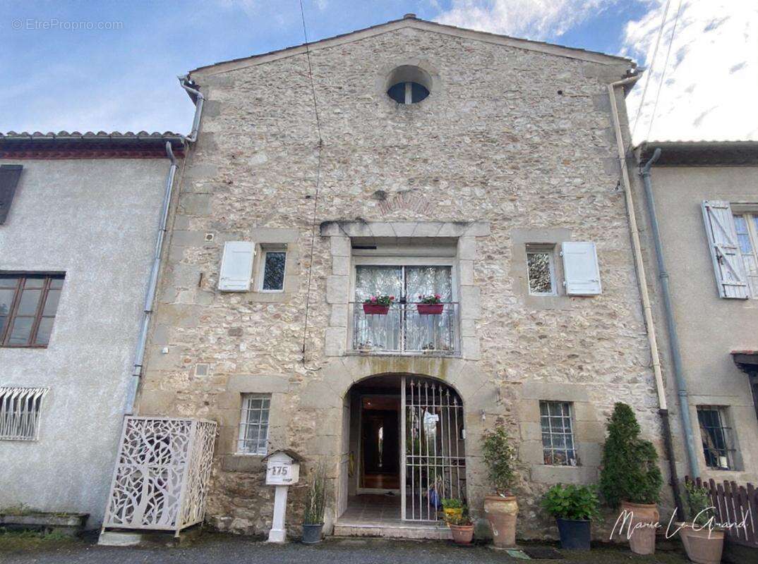 Maison à LABRUGUIERE