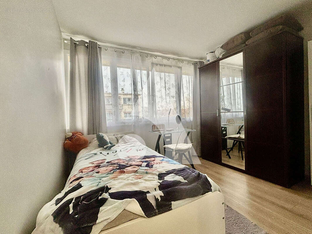 Appartement à MENNECY