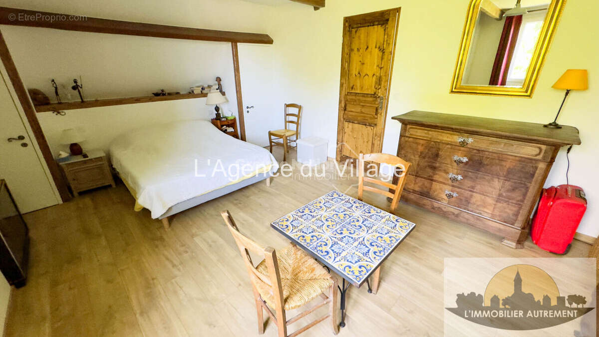 Maison à SAINTE-GENEVIEVE